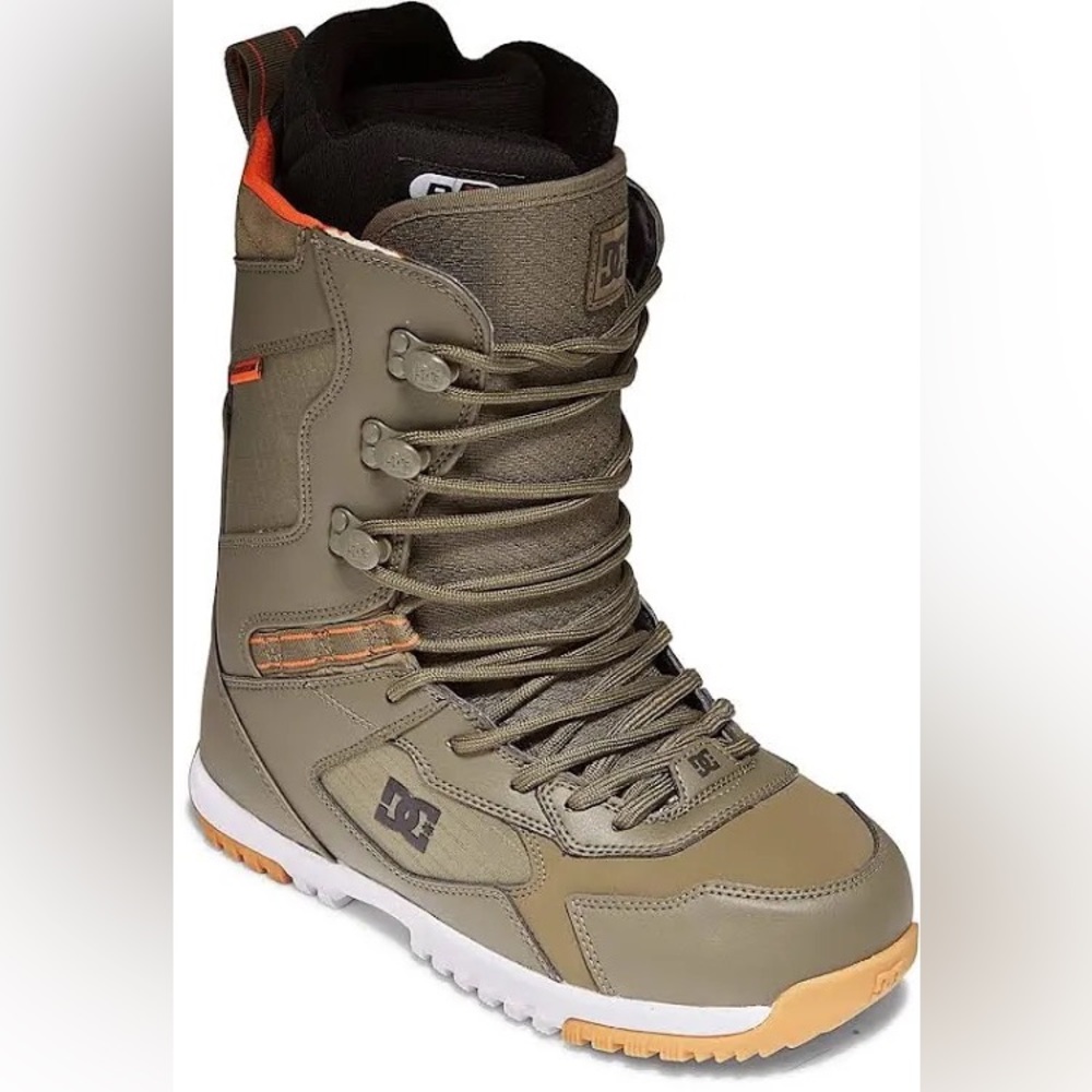 DC Mutiny Snowboard Boots · 2022 - salesman sample, never worn